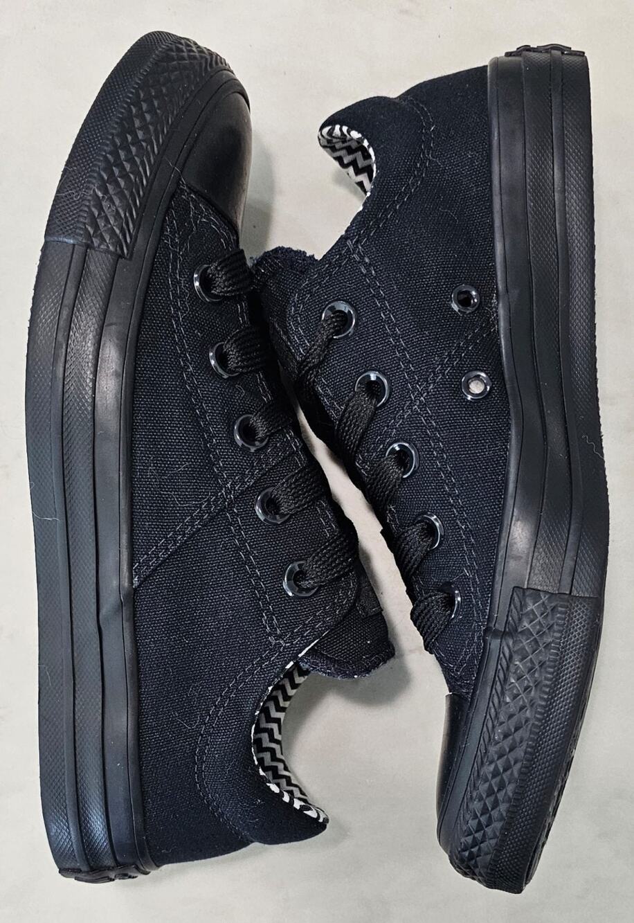 Converse Chuck Taylor All Star Low Mono Black Womens Size 6 565224F